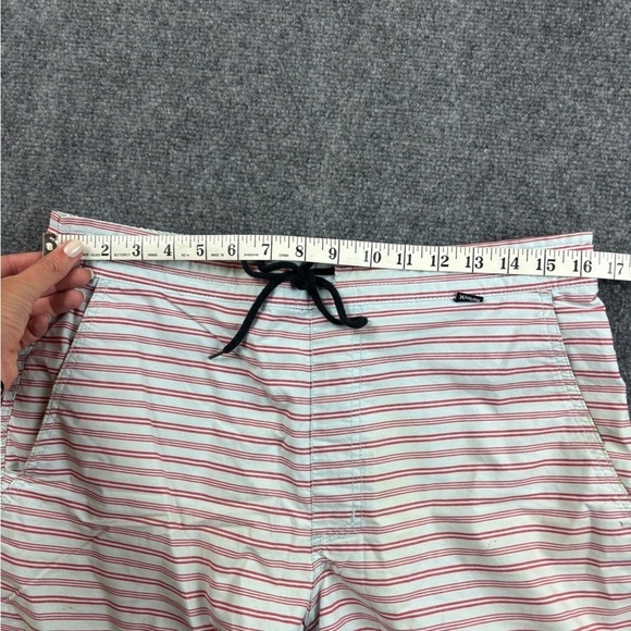 HURLEY Men’s Blue/Red Striped 6” Shorts size: Medium - Picture 9 of 9